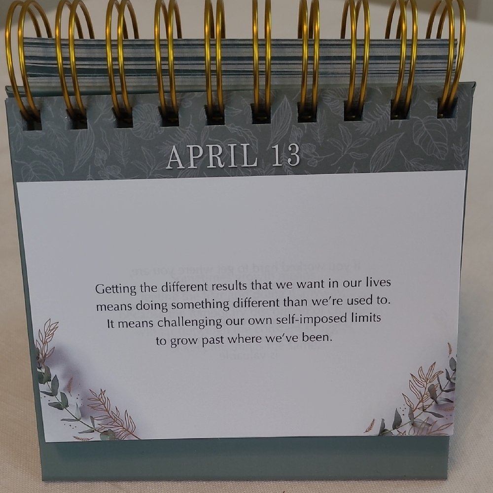 Worthy Inspirational DaySpring DayBrightener Calendar - Picture 4 of 4
